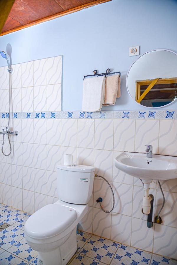 La Concorde: Cozy 2-Bedroom Apartment in Nkomkana Quarter Yaounde Exterior photo