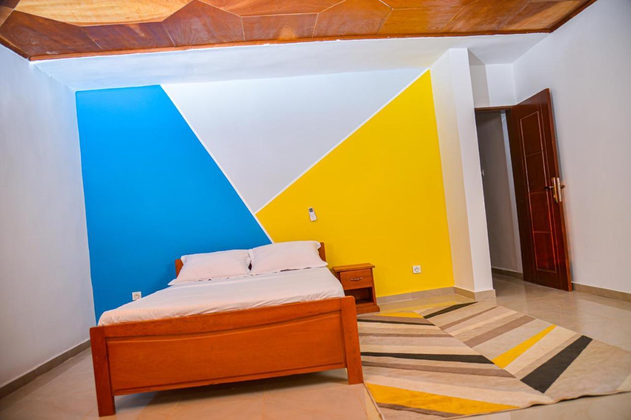 La Concorde: Cozy 2-Bedroom Apartment in Nkomkana Quarter Yaounde Exterior photo